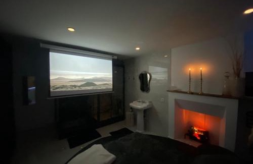 Saumur Apartment | Le Cadre Noir Lux Spa, Sauna, Jacuzzi, Hammam