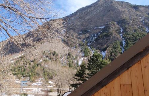 Saint-Clement-sur-Durance Apartment | Le chalet du Sersas