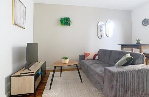 Melun Apartment | Le Chatoyant, sur l'île de Melun