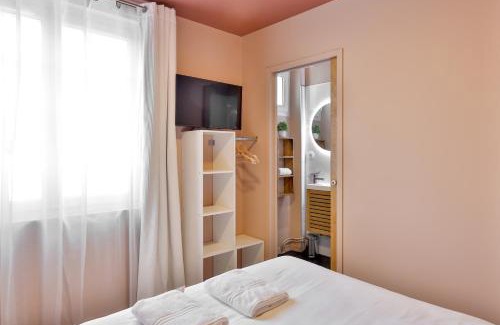 Perigueux Apartment | Le Chic & Raffiné - Terrasse & Climatisé