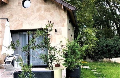 Boissy-Saint-Leger Apartment | LE CHILL Suite & SPA (Jacuzzi et Sauna privés)