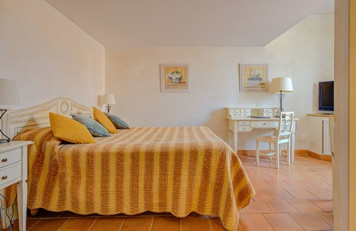 Roussillon Hotel | Le Clos de la Glycine