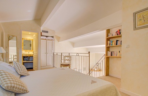 Roussillon Hotel | Le Clos de la Glycine
