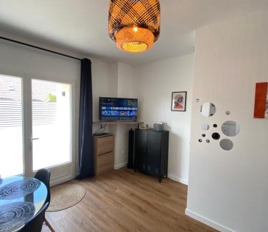 Quincy-Voisins Apartment | Le cocon de Didine, beau F2, 2 places de parking clos, proche Disneyland