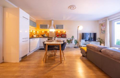 Quai de la Fosse Apartment | Le coin du bonheur