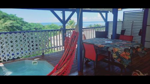 Bouillante House | Le Colibri, belle vue mer, accés direct à la plage, SPA privatif