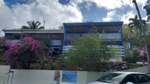 Bouillante House | Le Colibri, belle vue mer, accés direct à la plage, SPA privatif