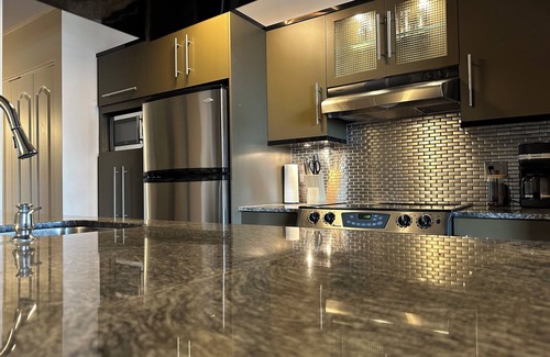 Saint-Roch Apartment | Le Condo Centre Urbain avec parking 31 jours et +
