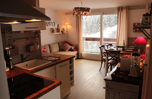 Le Corbier Apartment | Le Corbier slopes of foot - 2 bedroom Apartment - 6 people