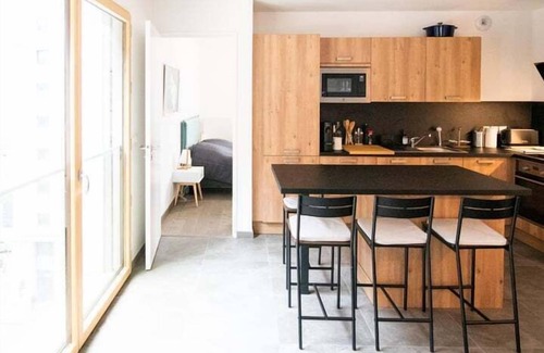 Villette Gare Apartment | Le Cosmo - Premium apartment w/terrace- Part Dieu