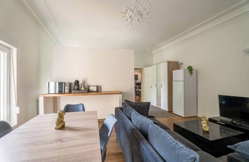 Woippy Apartment | Le Cosy 120m² - 4ch' - 8 pers' - 6 TV - Streaming