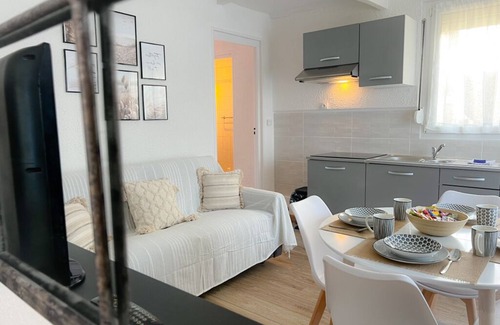 Bleriot-Plage House | Le Côtier, charming cottage on the beach