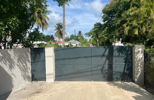 Sainte-Anne House | Le cottage de castaing sur plage privée