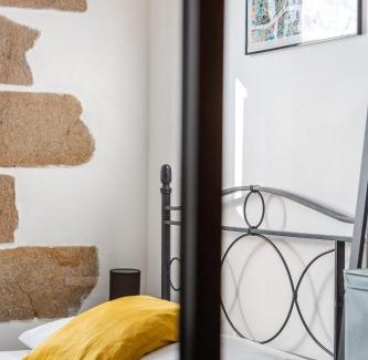Richebourg - Saint-Clement Apartment | Le Cours Saint Pierre - Entre Château et Cathédrale