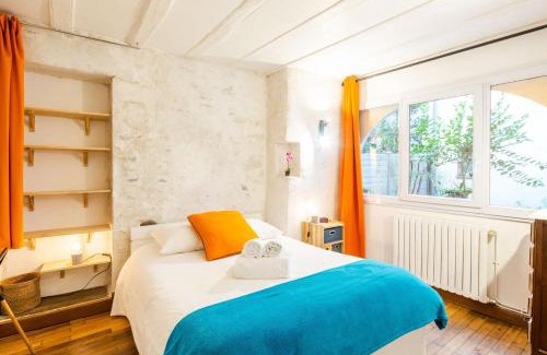 Richebourg - Saint-Clement Apartment | Le Cours Saint Pierre - Entre Château et Cathédrale