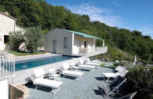 Arcevia Apartment | Le Cune, Apt La Terrazza - AC, Pool & Jacuzzi