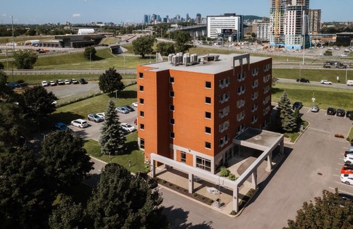 Longueuil Hotel | Le Dauphin Montréal-Longueuil