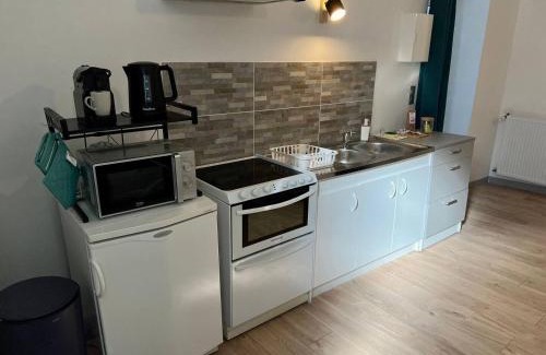 Bourgoin-Jallieu Apartment | Le Dauphin, Proche gare, Wifi, Netflix