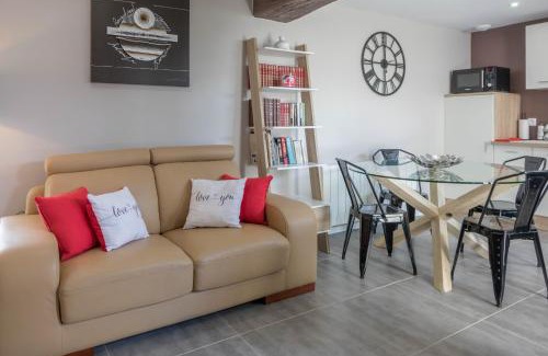 Saint-Denis-de-l'Hotel House | Le Dionysien * (petite maison avec terrasse)