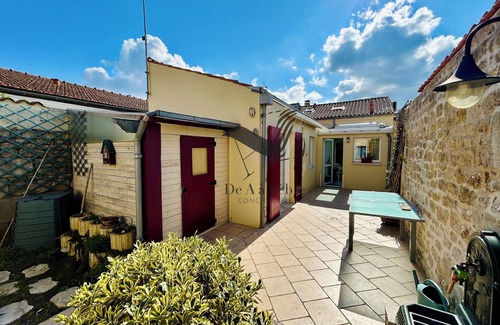 Rochefort House | Le Ferney - Close to downtown and the spa