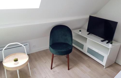 Deville-les-Rouen Apartment | Le Fleury Studio Calme Proche de Rouen
