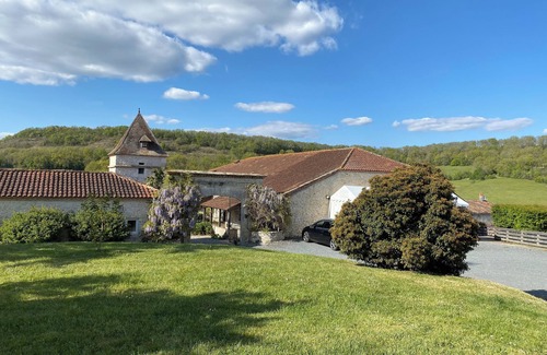 Sainte-Colombe-de-Villeneuve Cottage | Les Vieux Ateliers Gîte Cosy au Calme à la Campagne Ideal Couple
