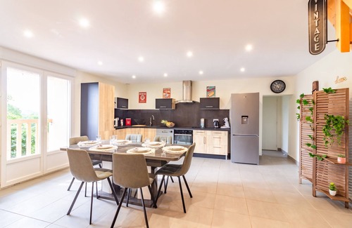 Montlaur House | Le Gîte de la Route 999 - Belle maison de campagne