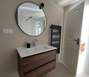 Rodez Apartment | Le Gally 55m2, Cœur de ville avec garage!