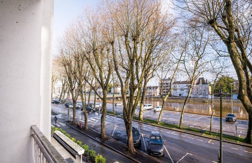 Laval Apartment | Le Gambetta - T3 Standing avec Parking, Wifi, Netflix