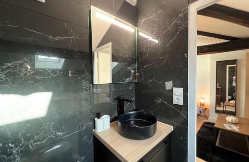 Saint - Agne Apartment | Le Germinal - Studio climatisé calme proche du métro