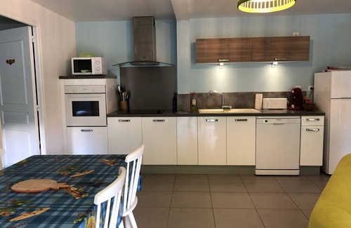 Les Abymes Villa | Le Gosier- Villa bottom, calm and comfortable in the freshness of the vegetation