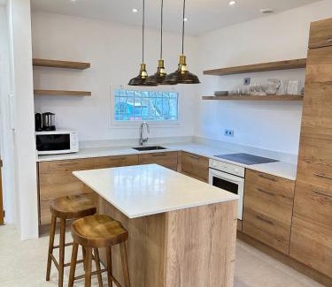 Pierrevert House | Le Grand Bouteillan