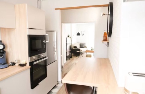 Laval Apartment | ★ Le Grand Chambord ★