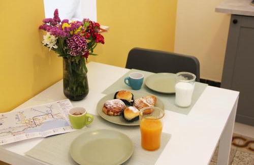 Naples City Centre Bed & Breakfast | Le Guarattelle House Teresina Room