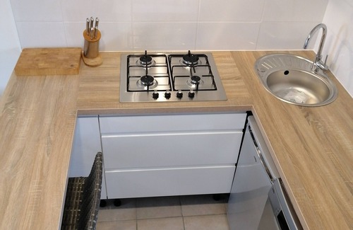 Saint-Georges-le-Gaultier Apartment | LE JARRIER APARTMENT - ALPES MANCELLES. PRIVATE GARDEN & BBQ PARKING & FREE WIFI