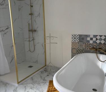 Rieupeyroux Bed & Breakfast | Le Jardin de la Guionie