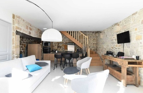 Terrasson-la-Villedieu House | Le Jardin d'Olive - Picturesque house in the old center of Terrasson