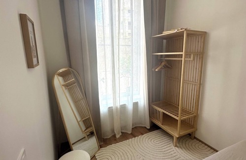 Henriville Apartment | Le Jules verne