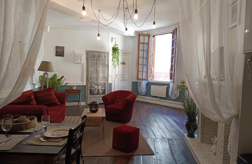 Saint-Leonard-de-Noblat Apartment | Le Liberté appartement privatif