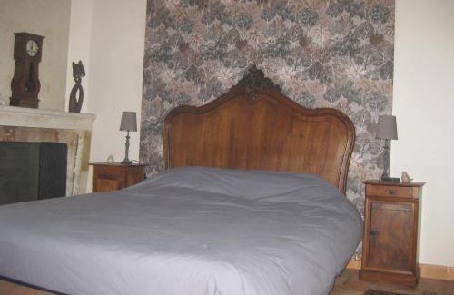 Clere-les-Pins Bed & Breakfast | Le Logis de Cléré