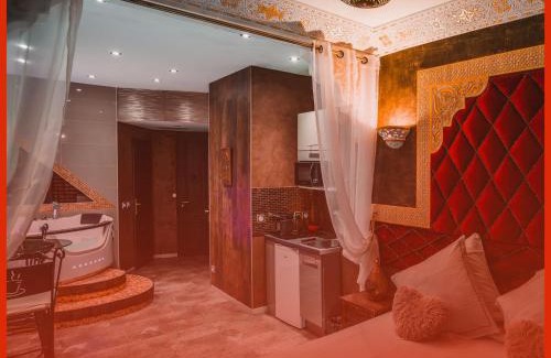 Lyon City Centre Apartment | Le Love Spa