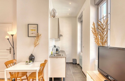 Jules Ferry - Recamier Apartment | Le Martini - Clim mobile - studio au Brotteaux – Métro B