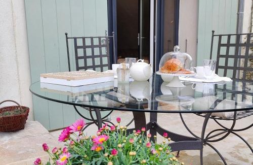 Les Pilles Bed & Breakfast | Le mas d'Antonine, Marie-Louise