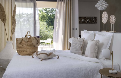 Barjac Hotel | Le Mas du Terme