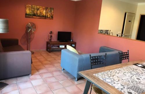 Loriol-du-Comtat House | Le Mas Mérindol Gîte Ventoux