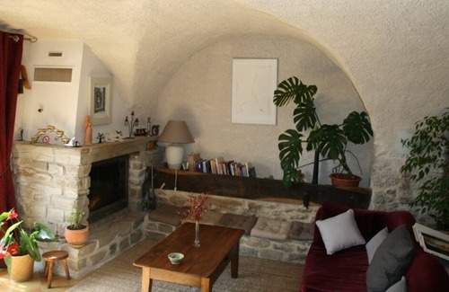 Chabrillan Other | Le Mas Théophile welcomes you with a capacity of 12 to 14 people.