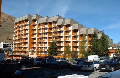Les Deux Alpes Apartment | Le Meijotel, south-facing studio with garage, at the foot of the slopes, next to Le Jandry.