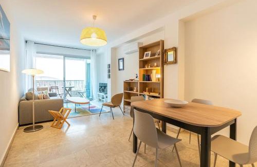 Gambetta Apartment | Le Meyrueis, T3, Clim, Terrasse, Centre Ville
