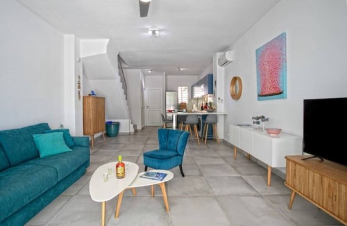 Orient Bay House | Les Sucriers house, ideal location near village and beach