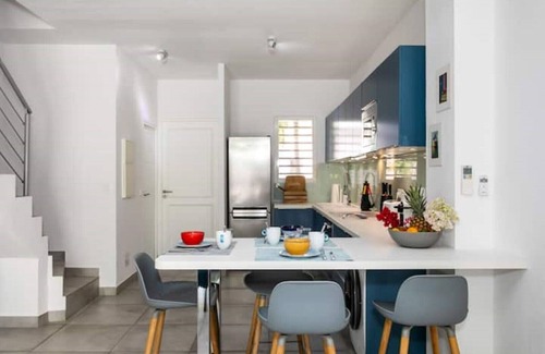Orient Bay House | Les Sucriers house, ideal location near village and beach